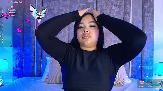 Snapshot of MarianaGarciaa__ chatting on November 2025 06:40:01 PM MarianaGarciaa online show from November 2025 06:40:01 PM