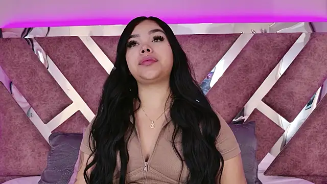 Snapshot of MarianaGarciaa__ chatting on February 2026 11:42:02 AM MarianaGarciaa online show from February 2026 11:42:02 AM