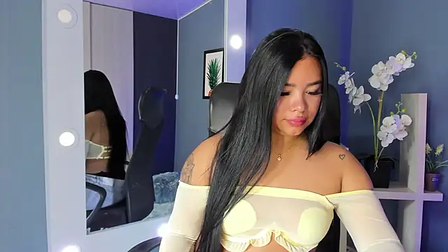 Snapshot of MarianaGarciaa__ chatting on February 2026 07:15:01 PM MarianaGarciaa online show from February 2026 07:15:01 PM