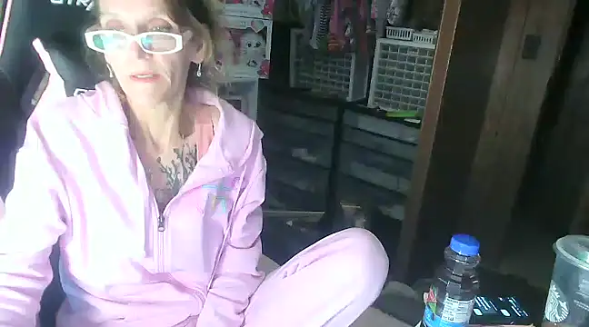 MsJustDamn71 online show from January 2025 01:10:01 AM