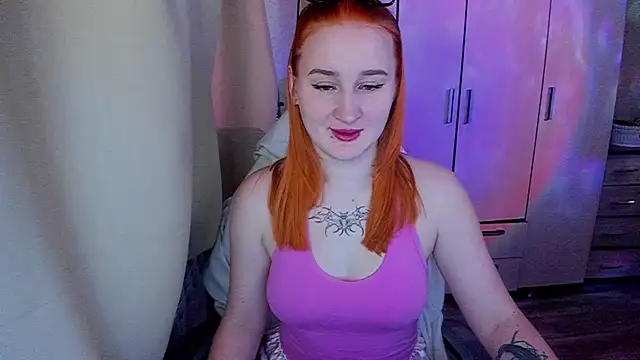Snapshot of KeiraNight chatting on April 2026 04:49:02 AM KeiraNight online show from April 2026 04:49:02 AM