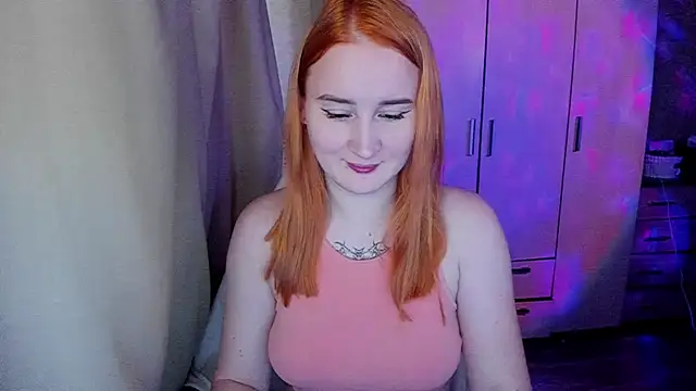 Snapshot of KeiraNight chatting on May 2026 04:06:02 AM KeiraNight online show from May 2026 04:06:02 AM