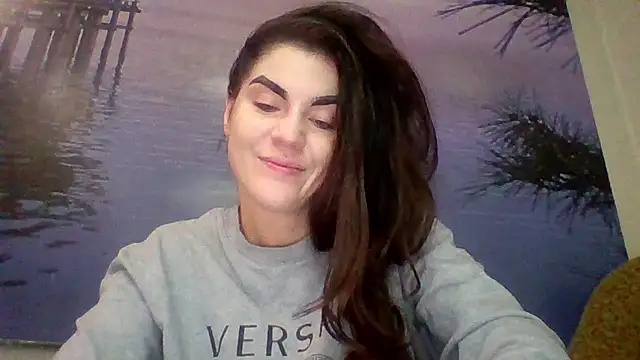 Snapshot of AliceTailor chatting on April 2026 05:14:02 AM AliceTailor online show from April 2026 05:14:02 AM