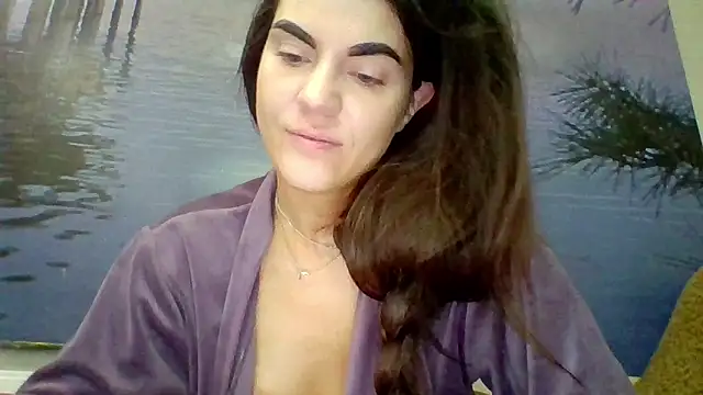 Snapshot of AliceTailor chatting on May 2026 07:06:01 AM AliceTailor online show from May 2026 07:06:01 AM