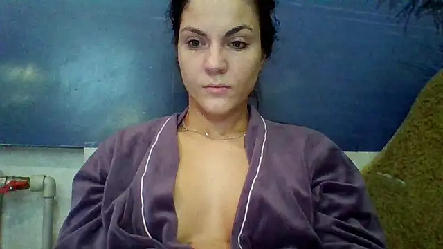 Snapshot of AliceTailor chatting on May 2026 02:02:02 PM AliceTailor online show from May 2026 02:02:02 PM