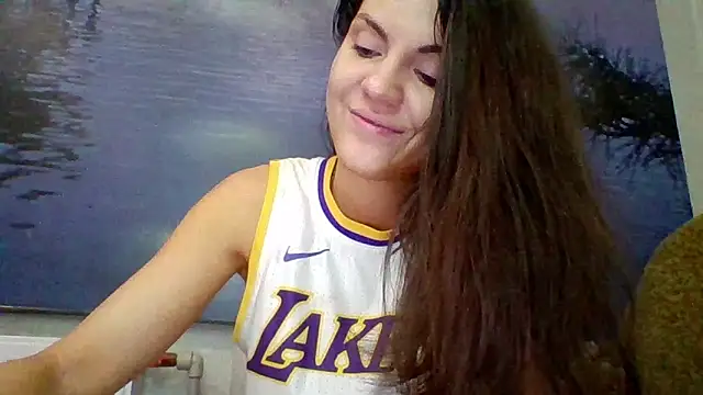Snapshot of AliceTailor chatting on May 2026 06:44:01 AM AliceTailor online show from May 2026 06:44:01 AM