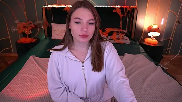 IceDanielles online show from October 2025 12:34:02 PM