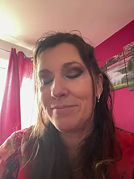 Lwhite1 online show from April 2026 02:25:01 PM