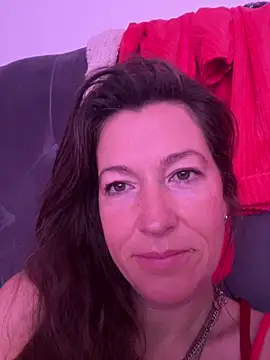 Snapshot of Lwhite1 chatting on May 2026 08:52:01 AM Lwhite1 online show from May 2026 08:52:01 AM