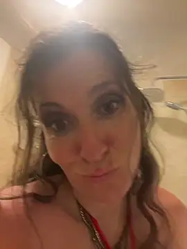 Snapshot of Lwhite1 chatting on June 2026 11:02:01 PM Lwhite1 online show from June 2026 11:02:01 PM