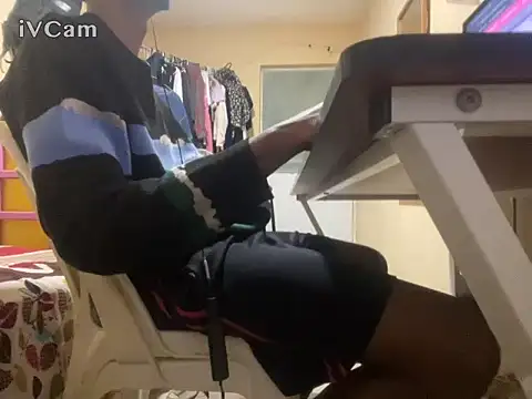 Snapshot of KronoZZZ chatting on October 2025 05:24:01 AM KronoZZZ online show from October 2025 05:24:01 AM