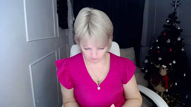 Snapshot of Juarnea chatting on January 2025 02:46:02 PM Juarnea online show from January 2025 02:46:02 PM
