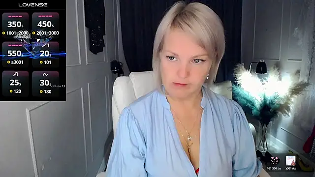 Snapshot of Juarnea chatting on May 2026 10:20:01 AM Juarnea online show from May 2026 10:20:01 AM