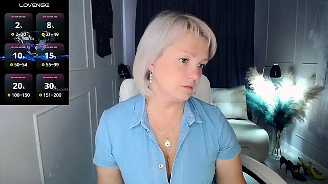 Snapshot of Juarnea chatting on May 2026 03:48:02 AM Juarnea online show from May 2026 03:48:02 AM