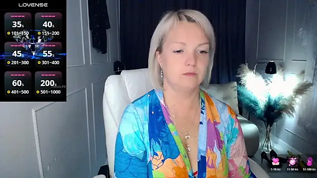 Snapshot of Juarnea chatting on June 2026 10:28:02 AM Juarnea online show from June 2026 10:28:02 AM
