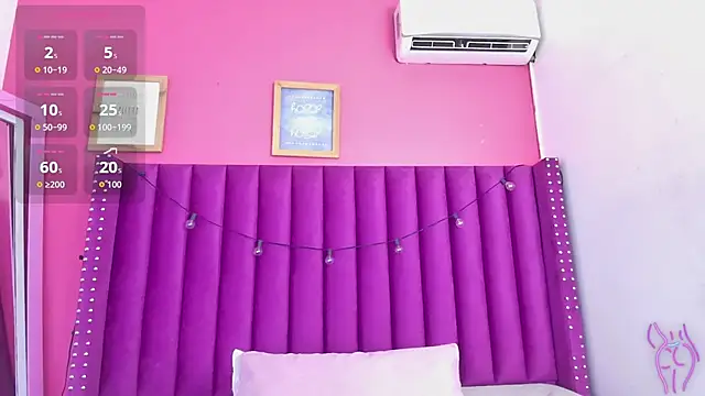 littleebonny online show from April 2026 12:20:01 PM
