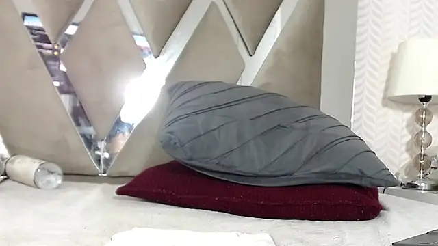 KasandraPhillips online show from February 2025 02:17:02 AM