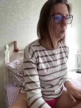 Snapshot of BeatriceTender chatting on September 2025 06:07:02 AM BeatriceTender online show from September 2025 06:07:02 AM