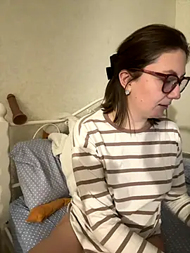 Snapshot of BeatriceTender chatting on December 2025 07:53:01 PM BeatriceTender online show from December 2025 07:53:01 PM