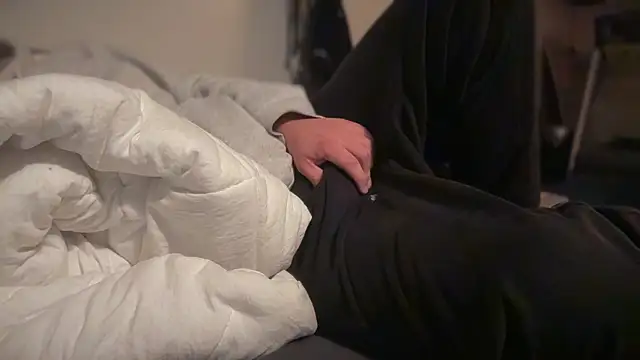 adamseed69 online show from April 2026 09:45:01 PM