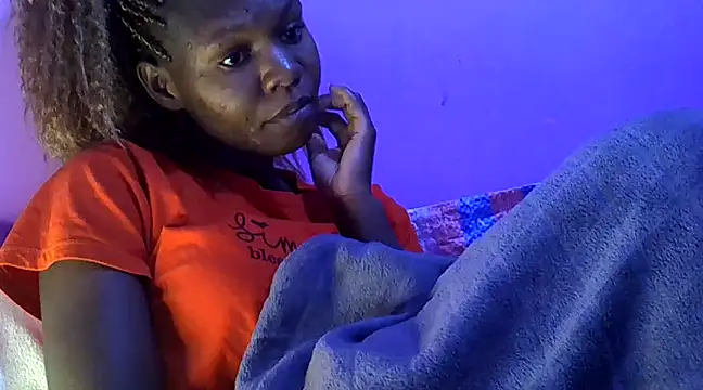 Snapshot of Cute_tamara chatting on December 2024 06:55:01 PM Cute tamara online show from December 2024 06:55:01 PM