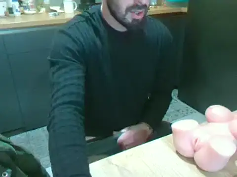 giorgakaci69 online show from December 2024 06:49:01 PM