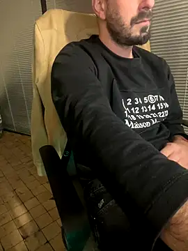 giorgakaci69 online show from November 2025 04:20:02 PM