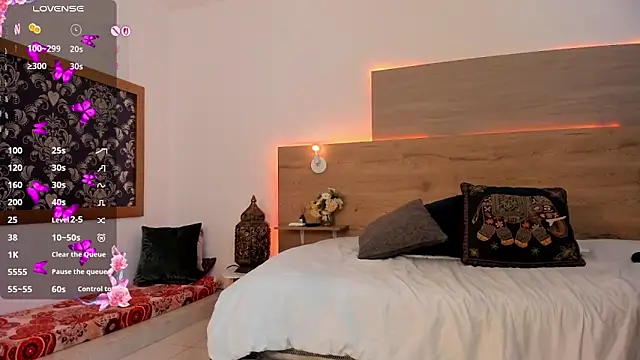 nashi ra online show from April 2026 12:08:02 PM