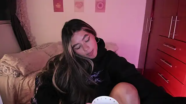 StephaniFox online show from November 2025 03:27:02 AM