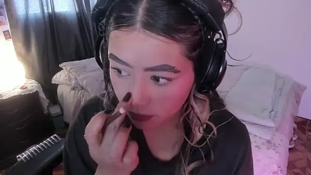 StephaniFox online show from December 2025 07:53:02 PM