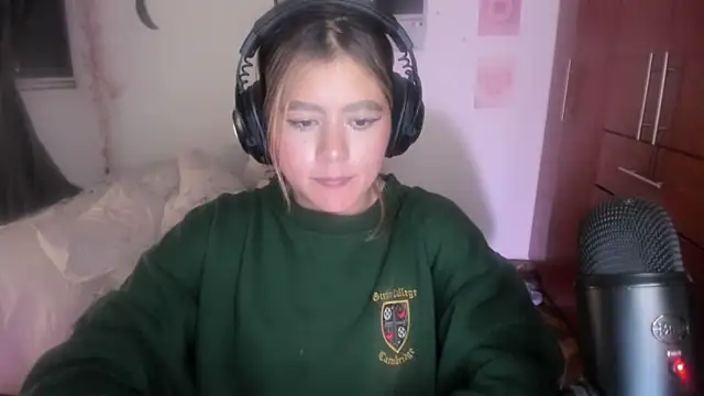 StephaniFox online show from March 2026 05:11:01 AM