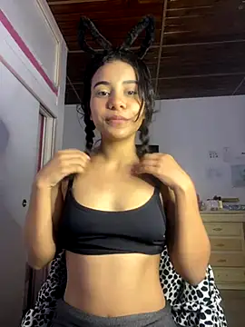 hannaxnatx online show from October 2025 06:39:02 PM