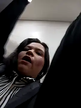 Snapshot of Julieta-tits chatting on December 2024 10:30:02 PM Julieta-tits online show from December 2024 10:30:02 PM