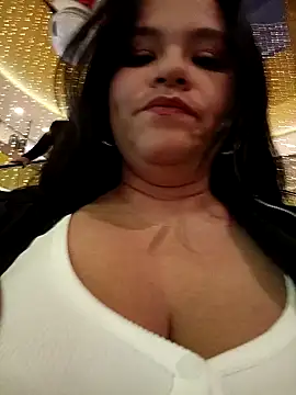 Snapshot of Julieta-tits chatting on December 2024 12:05:01 AM Julieta-tits online show from December 2024 12:05:01 AM