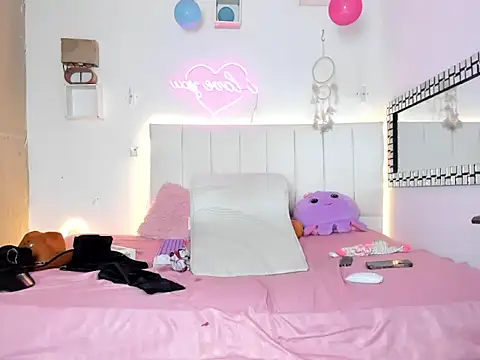 lilith horny online show from February 2026 06:12:01 PM