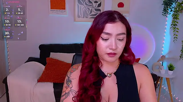 Snapshot of ViolettCastel chatting on July 2026 12:32:02 AM ViolettCastel online show from July 2026 12:32:02 AM