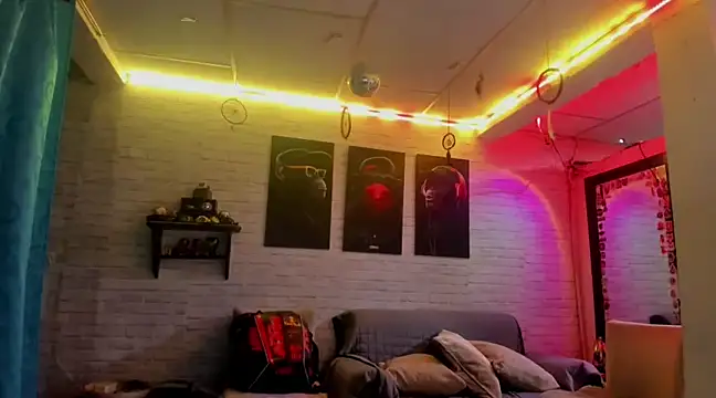 Kimmymadison- online show from February 2025 09:49:01 PM