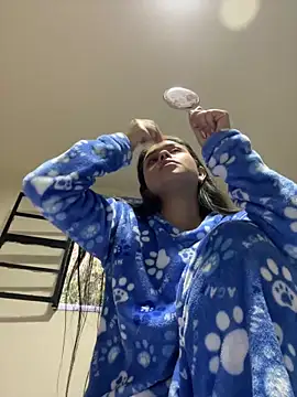 Kimmymadison- online show from October 2025 10:17:01 PM