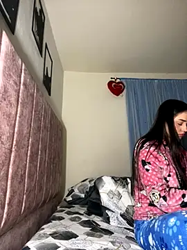 Kimmymadison- online show from November 2025 05:09:01 AM