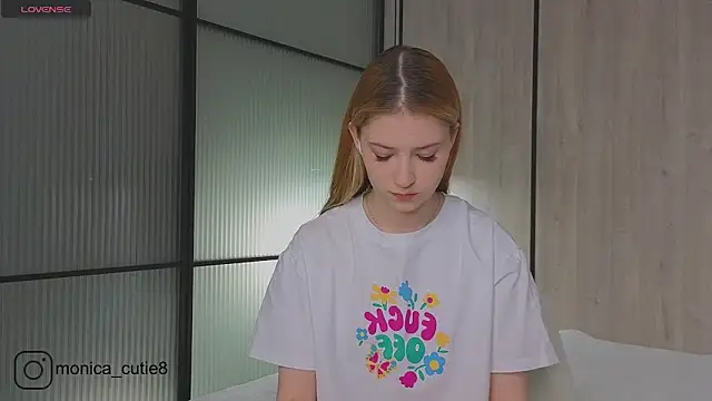 Monikacutie online show from February 2025 04:05:02 AM