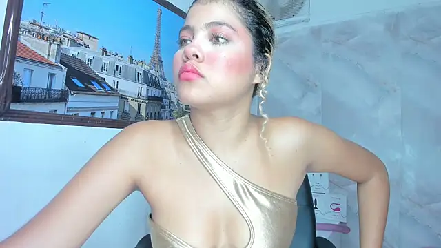 sofiacastillo01 online show from May 2026 01:31:01 PM