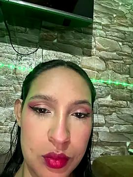 twohornys online show from December 2025 11:11:01 PM