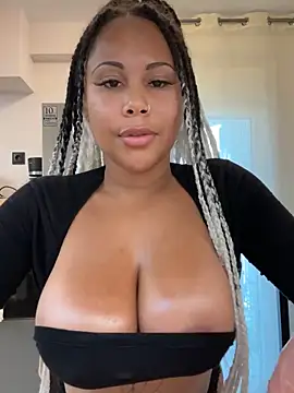 HaileyDiana online show from October 2025 12:50:01 PM