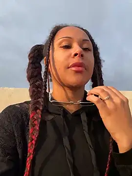 HaileyDiana online show from March 2026 03:50:01 PM