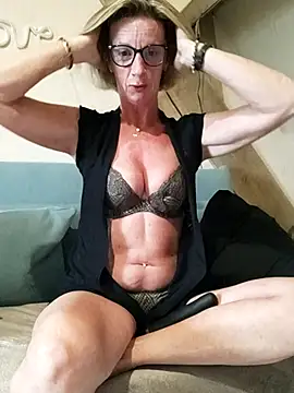 Snapshot of tatianasexymilf chatting on May 2026 07:23:02 PM tatianasexymilf online show from May 2026 07:23:02 PM
