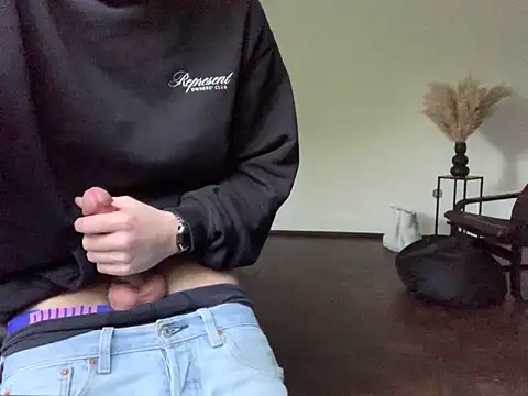 Snapshot of KendrickJiz chatting on October 2025 03:46:02 PM KendrickJiz online show from October 2025 03:46:02 PM