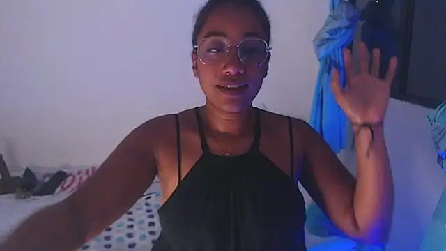 Snapshot of Ahlya chatting on September 2025 11:30:01 PM Ahlya online show from September 2025 11:30:01 PM