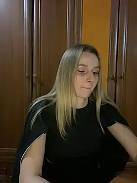 Snapshot of Ameli_Li chatting on December 2024 12:30:02 AM Ameli Li online show from December 2024 12:30:02 AM