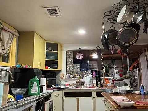 trash4cash online show from April 2026 01:41:02 AM