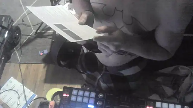 trash4cash online show from April 2026 07:30:02 PM